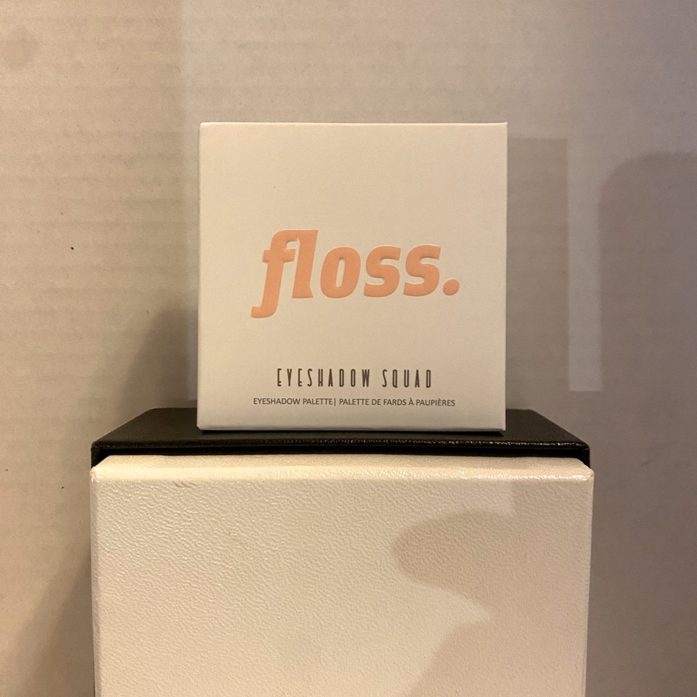FLOSS EYESHADOW SQUAD - JUST PEACHY